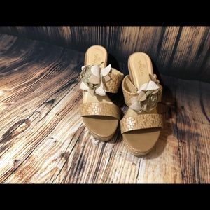 Sbicca Shoes - Cute Sbicca cork Natural heels size 8 Sbicca Shoes - Cute Sbicca cork Natural heels size 8